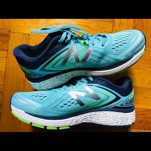 New Balance sneakers NWOT